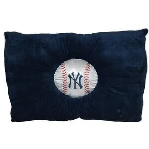 MLB New York Yankees Premium Plush Pet Pillow Bed - 20" x 30"